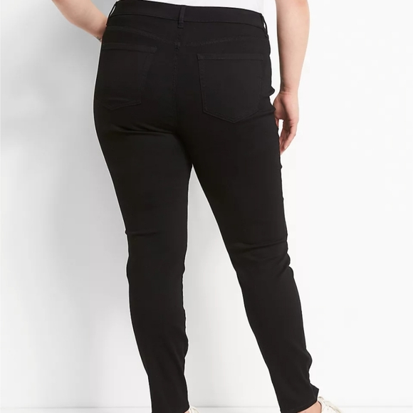 Signature Fit Sateen Skinny Jean - Picture 2 of 2